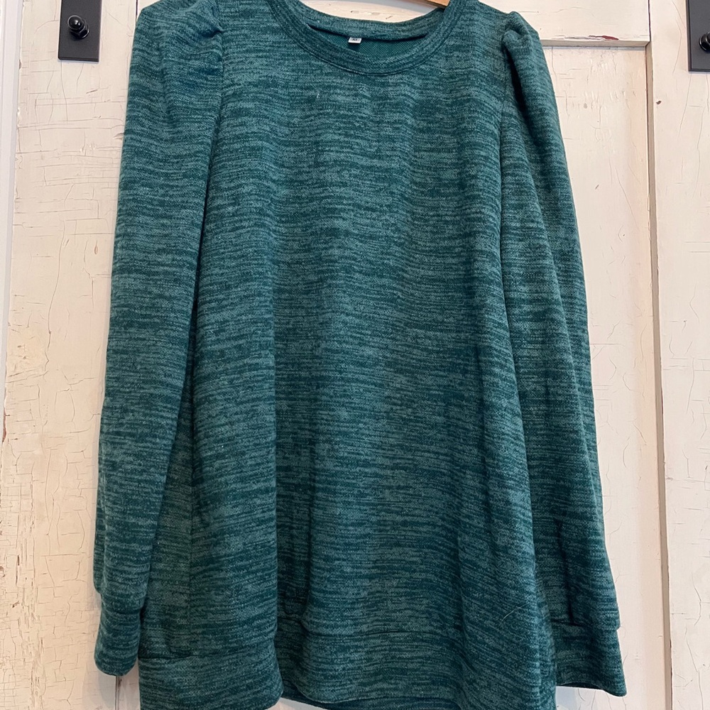 GreenLong Sleeve Sweater